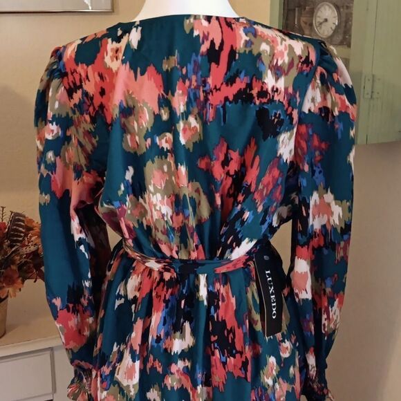 NWT Luxedo Abstrct Print Tulip Dress - Picture 8 of 16